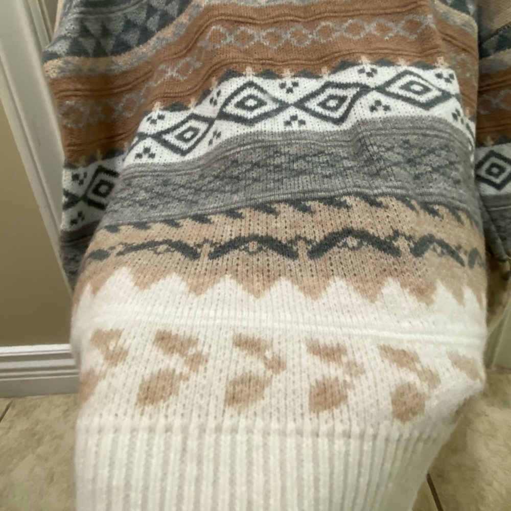 Sweater super warm. Size S fit Xs to M